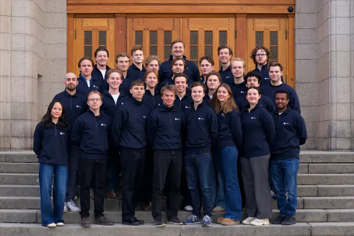 The ReLU NTNU cohort on the steps of the NTNU main building.